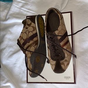 Retro Katelyn Coach Logo Sneakers